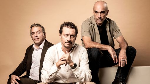 Luca Bizzarri, Enzo Paci e Antonio Zavatteri in scena con Le Nostre Donne