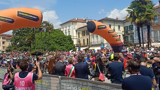 Caruso vince la tappa partita da Verbania e 'blinda' il secondo posto in generale Caruso vince la tappa partita da Verbania e 'blinda' il secondo posto in generale