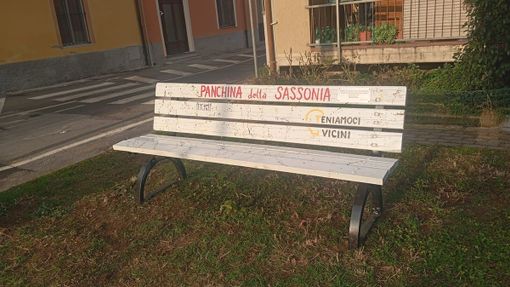 Sassonia, una panchina bianca in ricordo di “Mino”