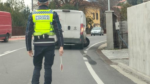 Scontro tra due furgoni a Suna FOTO E VIDEO
