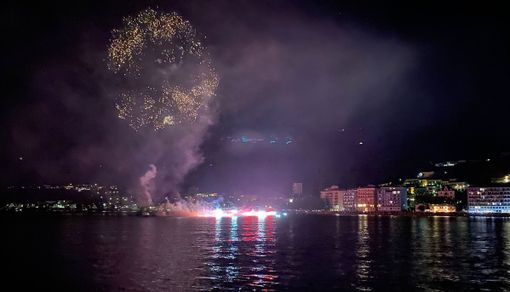 San Vito, pienone per il grande spettacolo pirotecnico FOTO E VIDEO San Vito, pienone per il grande spettacolo pirotecnico FOTO E VIDEO