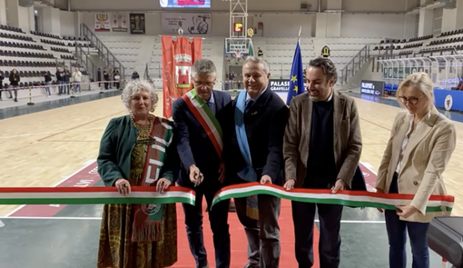 Inaugurato il nuovo palasport di Gravellona FOTO
