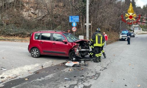Scontro tra due auto a Omegna