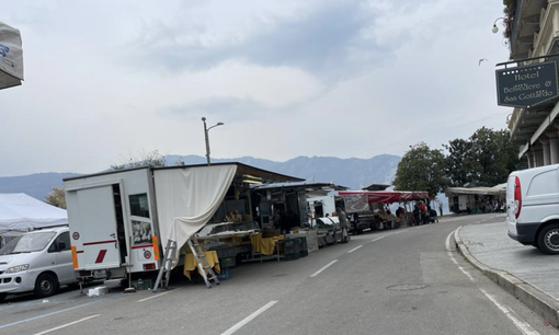 Pallanza, mercato anticipato a giovedì per Ferragosto e Palio Remiero