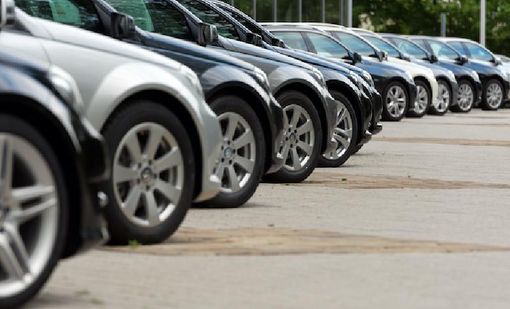 Mercato auto ad agosto, piccolo balzo in avanti in Piemonte, non nel Vco