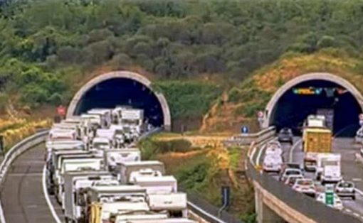 Tragedia in A1, tre morti e due feriti gravi: la famiglia era di Gravellona Toce