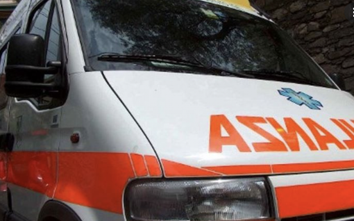 Milano, deraglia un treno passeggeri proveniente da Domodossola: sul posto numerose ambulanze e vigili del fuoco Milano, deraglia un treno passeggeri proveniente da Domodossola: sul posto numerose ambulanze e vigili del fuoco