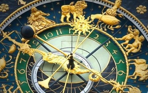 Cosa prevedono per noi le stelle: ecco l'Oroscopo di Corinne