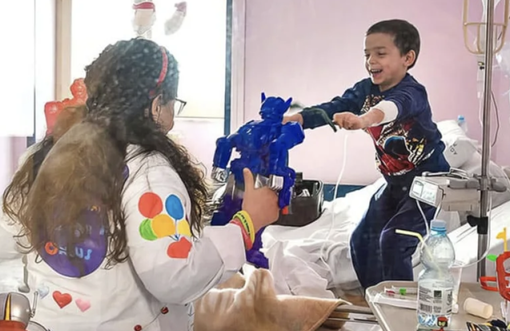 Foto dal sito teniamocipermanoonlus.net Foto dal sito teniamocipermanoonlus.net