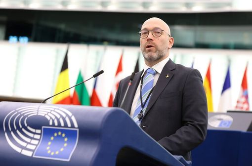 Lupo, Panza critica la gestione Life Wolf Alps e chiede il declassamento da specie protetta Lupo, Panza critica la gestione Life Wolf Alps e chiede il declassamento da specie protetta