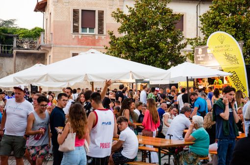 A Borgomanero tornano gli imperdibili sapori del Rolling Truck Street Food Festival in occasione della Festa dell’Uva A Borgomanero tornano gli imperdibili sapori del Rolling Truck Street Food Festival in occasione della Festa dell’Uva