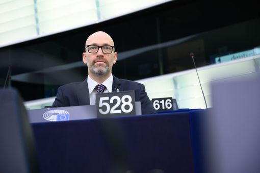 L'attenzione per i lavoratori oltre confine continua anche in Europa. Approvati miei emendamenti sul report per i lavoratori transfrontalieri L'attenzione per i lavoratori oltre confine continua anche in Europa. Approvati miei emendamenti sul report per i lavoratori transfrontalieri