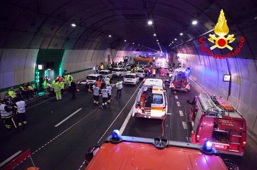 Incidente mortale sull’A1:  indagato il conducente del camion