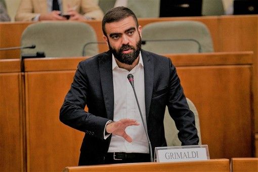 Proposta di legge di Grimaldi: "Vaccinazione obbligatoria per i lavoratori della sanità e dell’istruzione" Proposta di legge di Grimaldi: "Vaccinazione obbligatoria per i lavoratori della sanità e dell’istruzione"