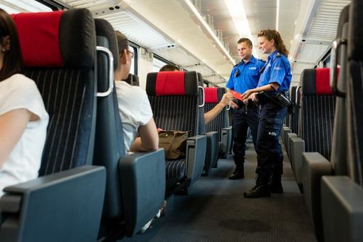 La Svizzera rafforza i controlli al confine