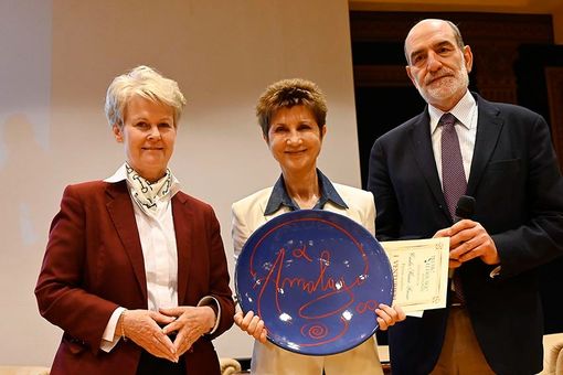 Carla Maria Russo è la vincitrice del premio letterario Amalago Carla Maria Russo è la vincitrice del premio letterario Amalago