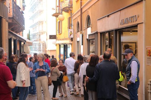 In via Ruga l'inaugurazione della mostra "Lasciare il segno" In via Ruga l'inaugurazione della mostra "Lasciare il segno"