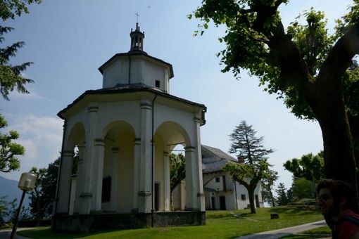 Sentiero “proibito”? Il Sacro Monte di Ghiffa si tinge di giallo