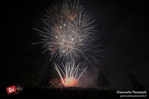Rinviata al 14 agosto Vette d'Artificio alla Piana di Vigezzo Rinviata al 14 agosto Vette d'Artificio alla Piana di Vigezzo