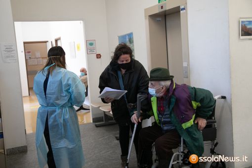 Sanità, Canalis (pd): "Gravi ritardi sul fronte vaccini. Accelerare su scuola ed anziani”