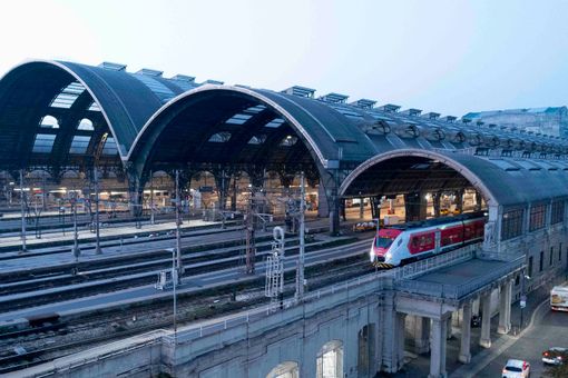 Trenord: 3,8 milioni di viaggiatori in treno a Malpensa nel 2022