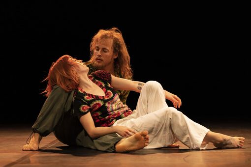 "Dar corpo allo spazio: un viaggio attraverso la danza e il luogo" al Maggiore "Dar corpo allo spazio: un viaggio attraverso la danza e il luogo" al Maggiore