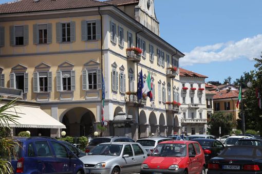 Verbania, nuovi punti luce per delimitare la pista ciclo pedonale di via Vittorio Veneto