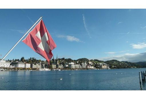 Canton Ticino, sotto inchiesta i furbetti dei rimborsi Covid Canton Ticino, sotto inchiesta i furbetti dei rimborsi Covid