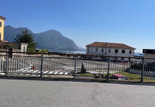 Completati a Intra i parcheggi a lago che hanno preso il posto dell’ex parco giochi Completati a Intra i parcheggi a lago che hanno preso il posto dell’ex parco giochi