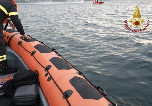 Sono tre turisti e la moglie del comandante le vittime della tragedia nella acque del Lago Maggiore Sono tre turisti e la moglie del comandante le vittime della tragedia nella acque del Lago Maggiore
