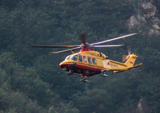 Incidente sulla pista di motocross: grave trauma cranico per un bambino
