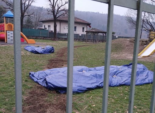 Giochi a pagamento nel nuovo parco di Trobaso: è polemica