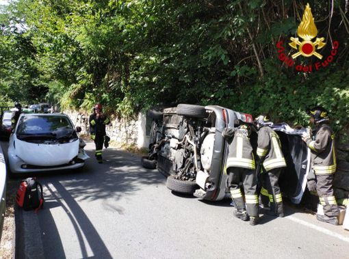 Scontro tra due auto in Valle Strona