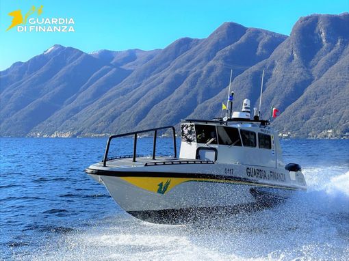 Sorveglianza della Guardia di Finanza sui laghi: oltre 50 controlli nei giorni scorsi sul Lago Maggiore