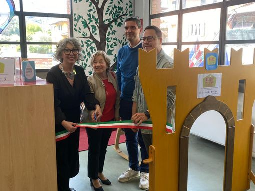 Un angolo dedicato all’allattamento nella biblioteca di Omegna Un angolo dedicato all’allattamento nella biblioteca di Omegna