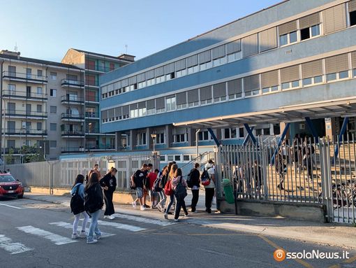 Nuovo anno scolastico: gli auguri di Gioventù Nazionale Vco Nuovo anno scolastico: gli auguri di Gioventù Nazionale Vco