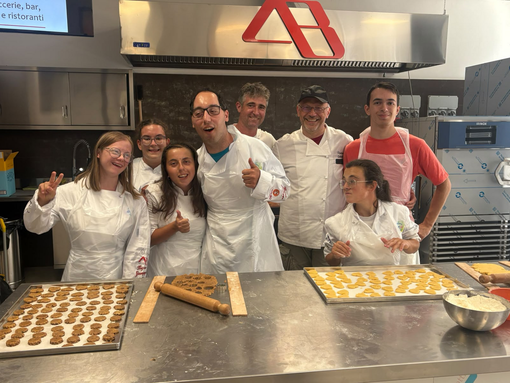 La pasticceria diventa inclusione con "Gust In": sei ragazzi speciali al lavoro per lanciare una start-up