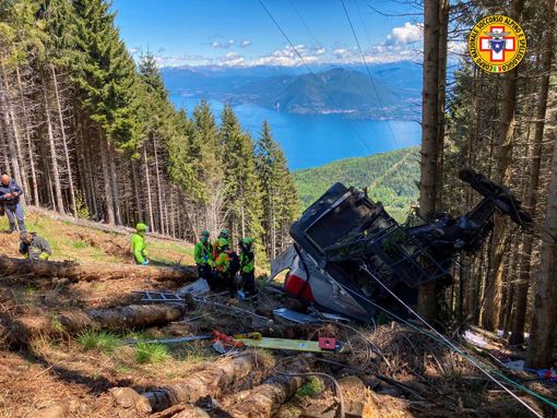 Mottarone, fonti del Soccorso Alpino confermano che le persone morte sono 9