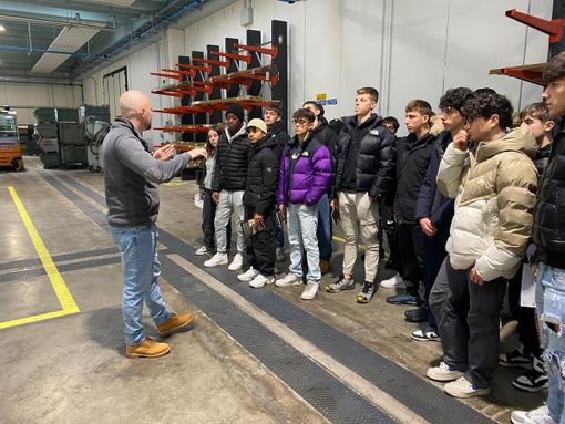 Tor.Met di Casale Corte Cerro apre le porte agli studenti: "Investiamo nei giovani" Tor.Met di Casale Corte Cerro apre le porte agli studenti: "Investiamo nei giovani"