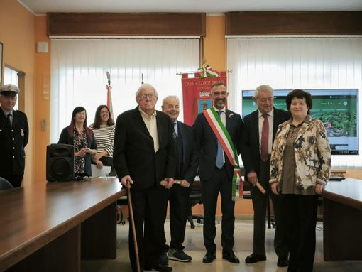 Casale Corte Cerro celebra gli 80 anni della Liberazione omaggiando i sindaci dal 1945 a oggi Casale Corte Cerro celebra gli 80 anni della Liberazione omaggiando i sindaci dal 1945 a oggi