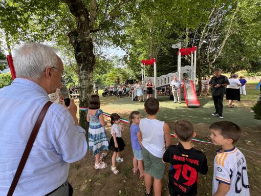 Cireggio: taglio del nastro per i due parchi giochi riqualificati FOTO e VIDEO