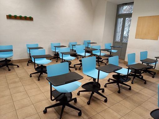 Banchi a rotelle? "Arrivati a chi li ha richiesti. Ma il problema sono le aule"