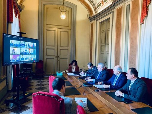 Caos passaporti, Cirio incontra questori e prefetti: "Coinvolgere i Comuni per il rilascio dei documenti"