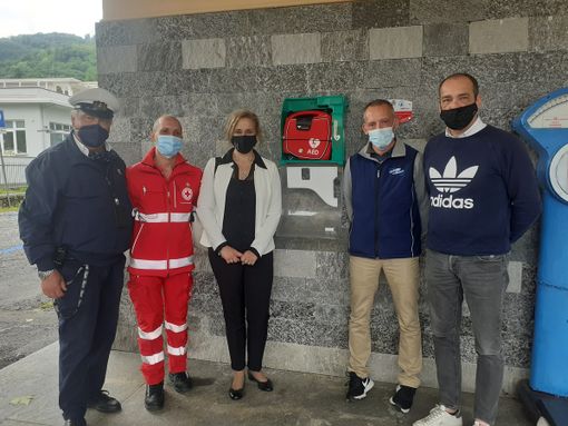 Installato nuovo defibrillaltore al lido di Carciano Installato nuovo defibrillaltore al lido di Carciano