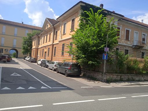 Il rilancio del parcheggio all’ex caserma innesca la prima polemica di mandato Il rilancio del parcheggio all’ex caserma innesca la prima polemica di mandato