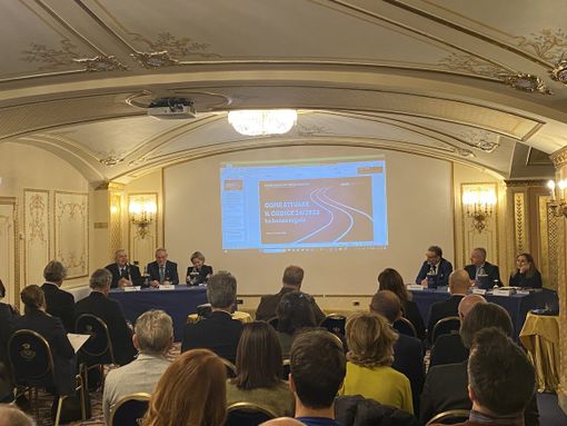 Gli imprenditori edili di tutta Italia riuniti a Stresa per discutere di lavori pubblici Gli imprenditori edili di tutta Italia riuniti a Stresa per discutere di lavori pubblici