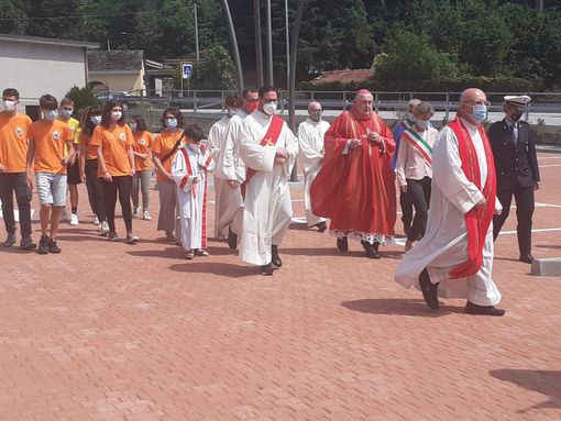 Trobaso, il vescovo ha benedetto il nuovo parcheggio