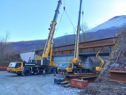 Avanzano le fasi di sostituzione e ricostruzione sulla SS33 del Sempione a Ornavasso     FOTO E VIDEO Avanzano le fasi di sostituzione e ricostruzione sulla SS33 del Sempione a Ornavasso     FOTO E VIDEO