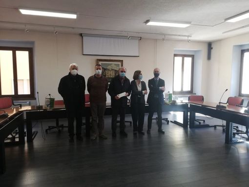 Lions Club, un contributo a quattro famiglie di Baveno per pagare le utenze domestiche Lions Club, un contributo a quattro famiglie di Baveno per pagare le utenze domestiche