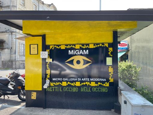 Prosegue all’ex edicola dei Pontini a Intra la rassegna stabile di arte moderna